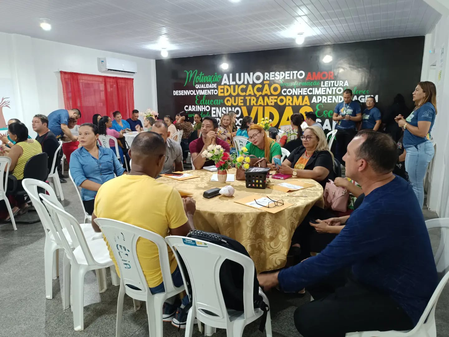 FORMAÇÃO CONTINUADA | GESTORES ESCOLARES E PEDAGOGOS DA REDE MUNICIPAL 